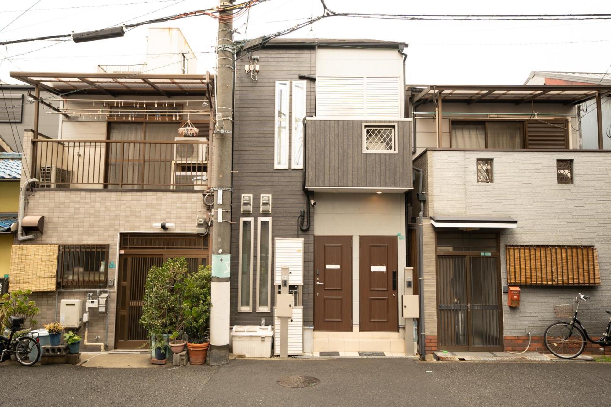 虹の宿101 Osaka Exteriör bild